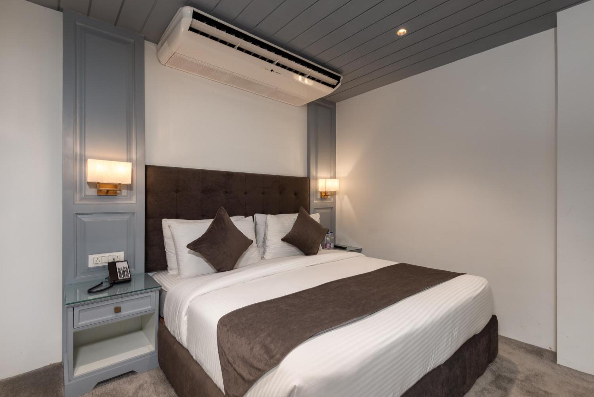 Hotel Grand Boulevard Durgjan Екстер'єр фото
