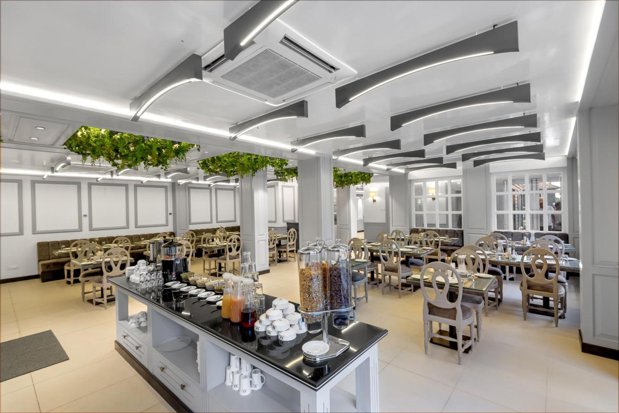 Hotel Grand Boulevard Durgjan Екстер'єр фото