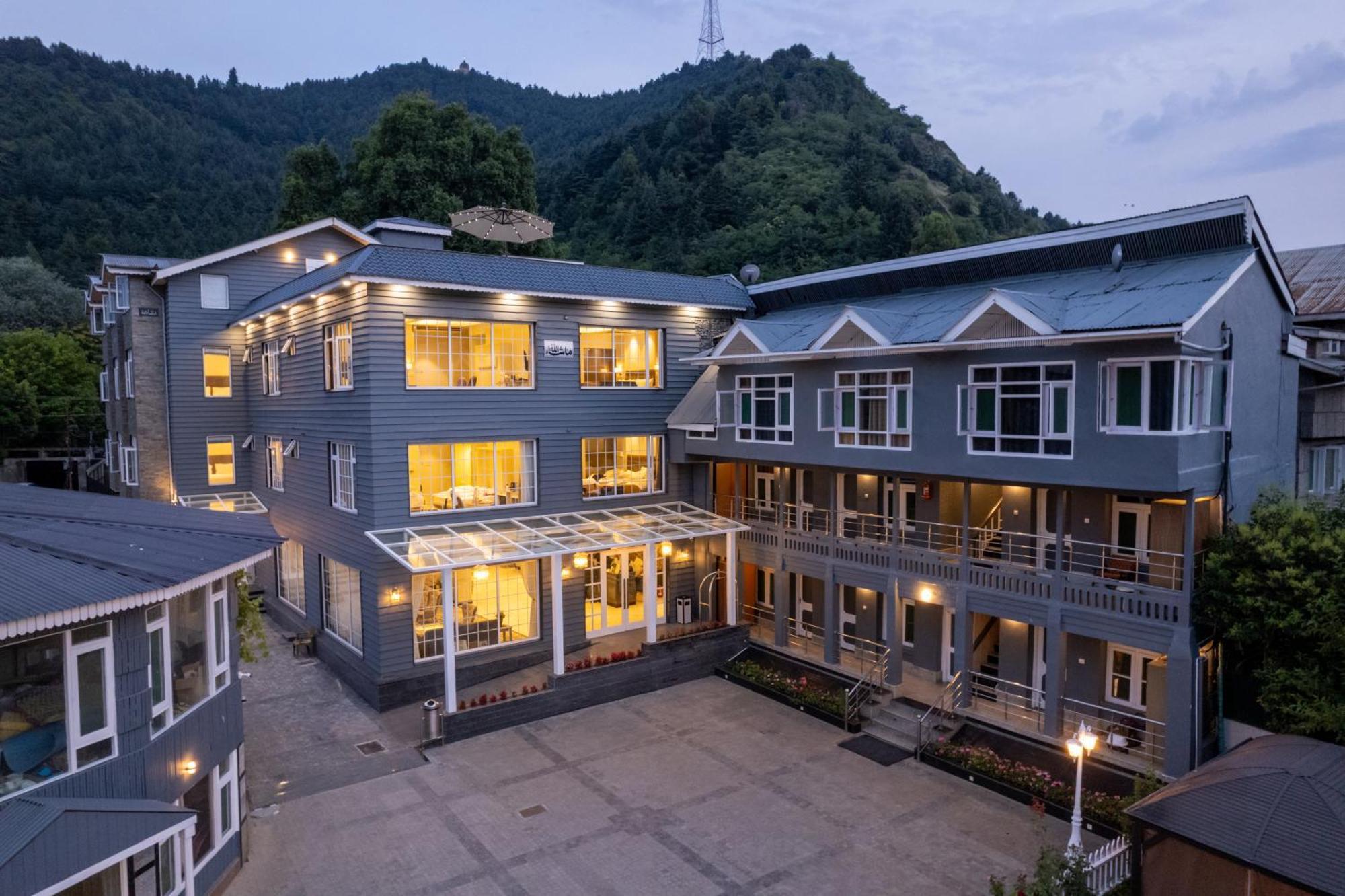 Hotel Grand Boulevard Durgjan Екстер'єр фото