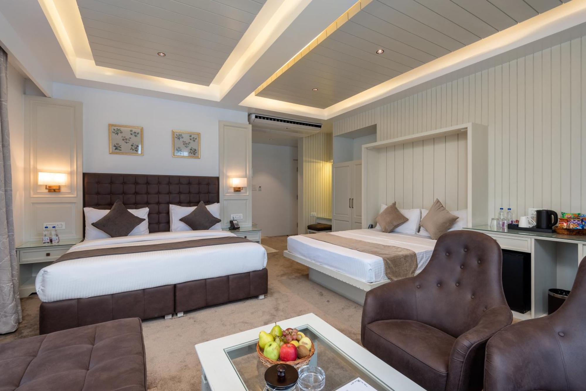 Hotel Grand Boulevard Durgjan Номер фото